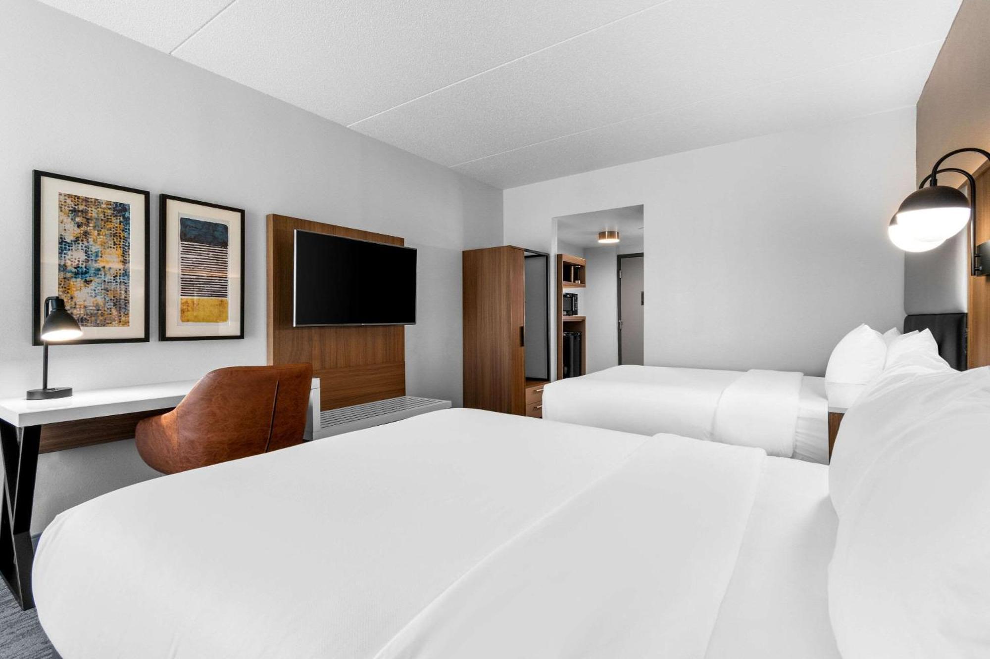 Comfort Inn & Suites York Exterior photo