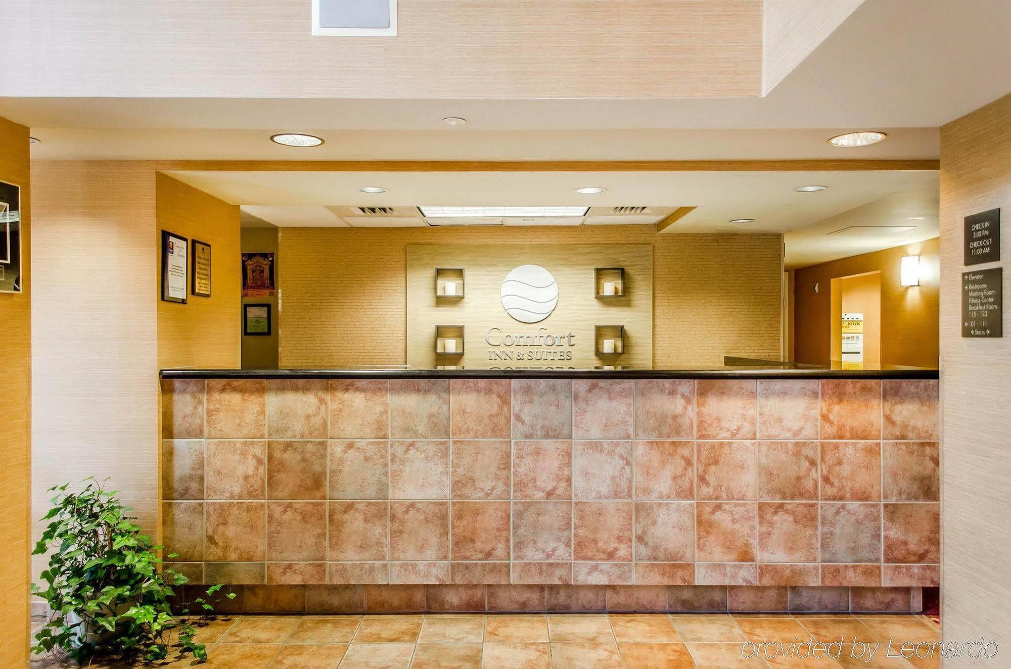 Comfort Inn & Suites York Exterior photo